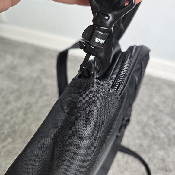 Pacsafe Citysafe Cs75 Black Antitheft Crossbody - Picture 8 of 10